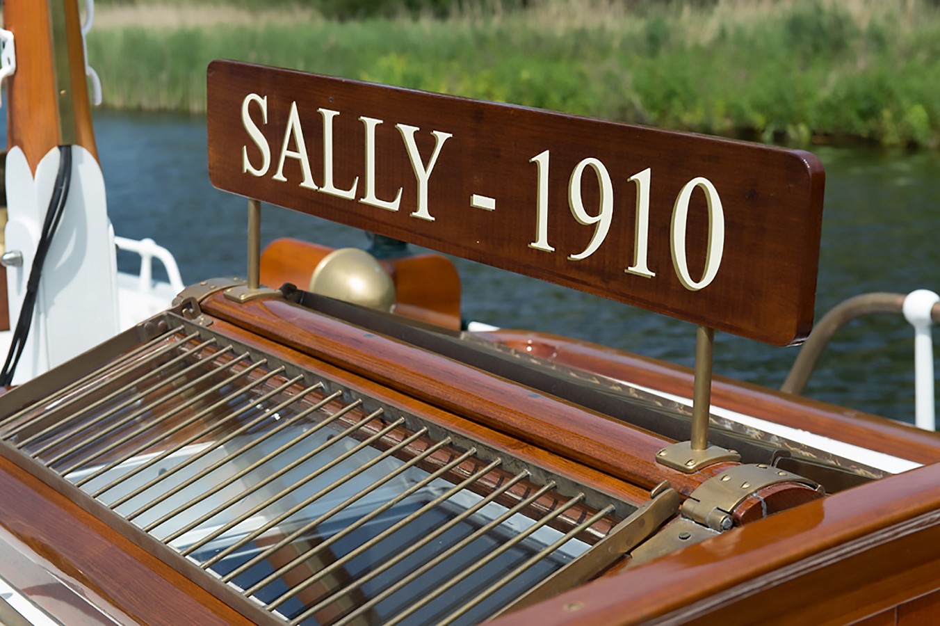 15m saloon steamer 'Sally' restauration