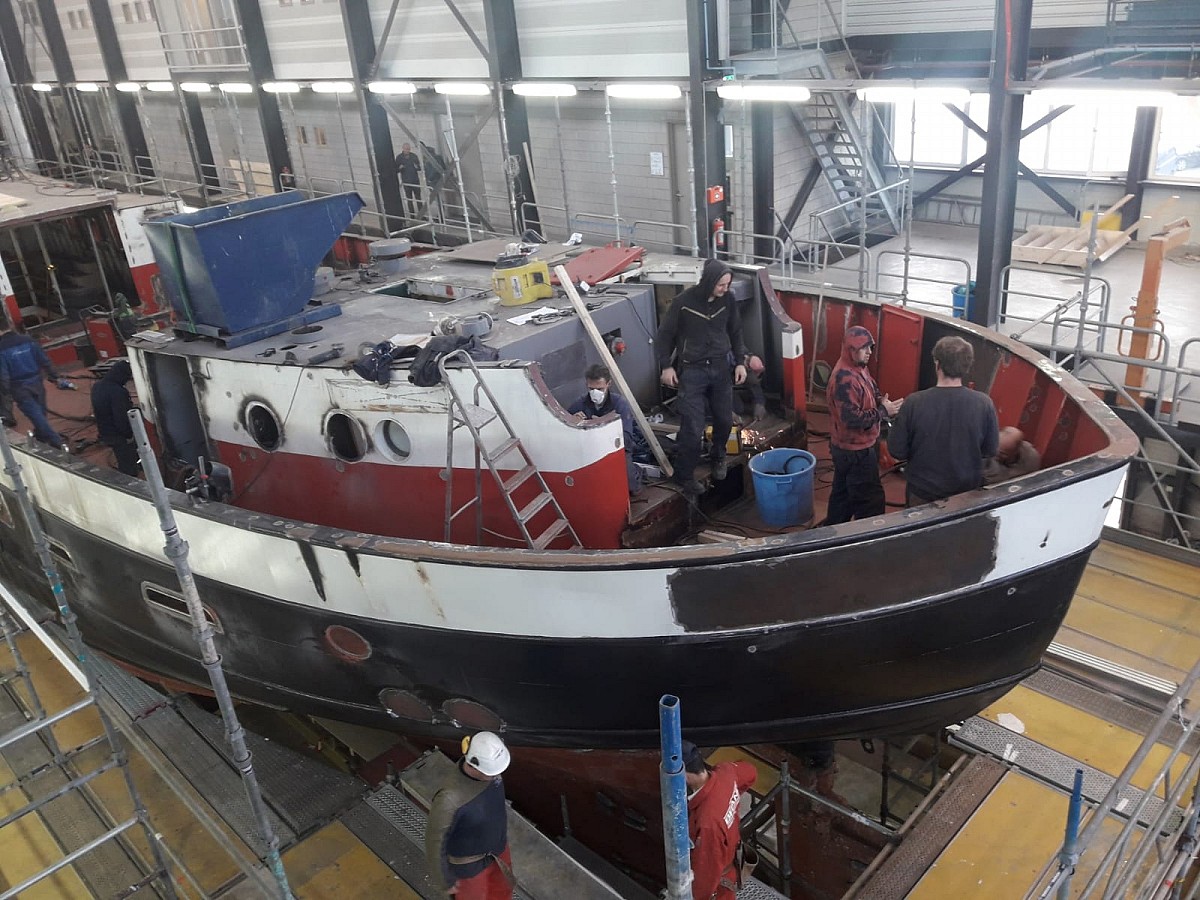45m Brig