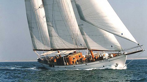 115' Bermuda ketch 'White Heather' 